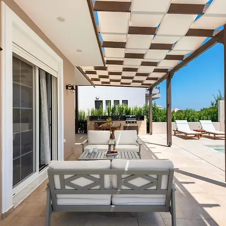 Villa Cypress View Boutique