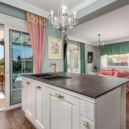 Cypress View Boutique Vilă