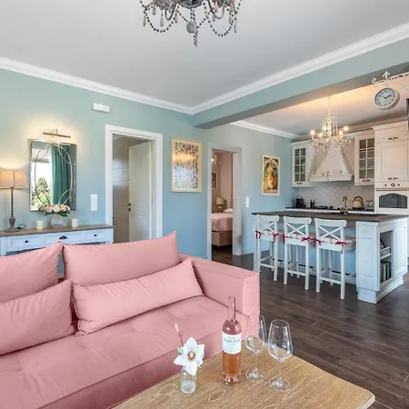 Cypress View Boutique * Asgourou