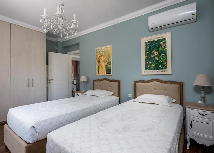 Cypress View Boutique *